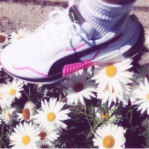 💗(8) WMNS CUTE SNKRS WHITE NEON PINK Puma